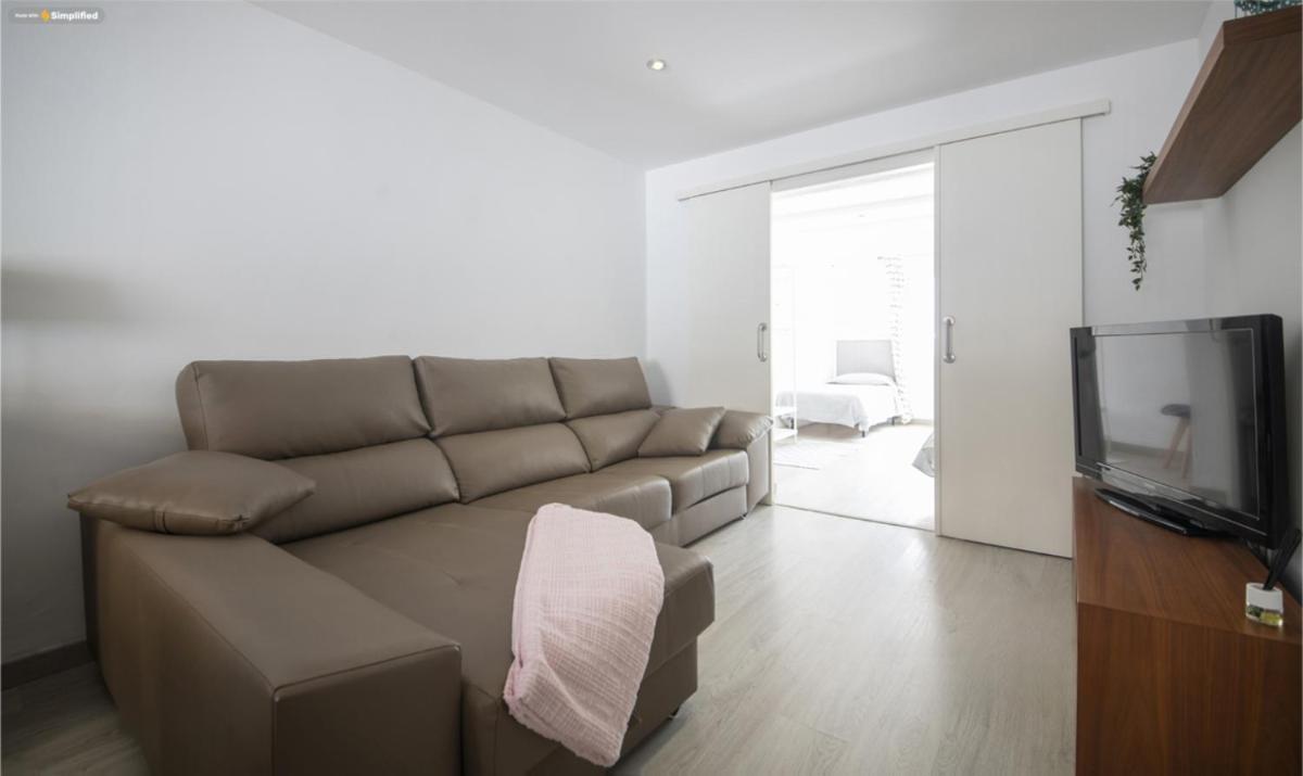 Tgnfunfam - Private Terrace, Bbq, Pool And Beach! Holiday home
